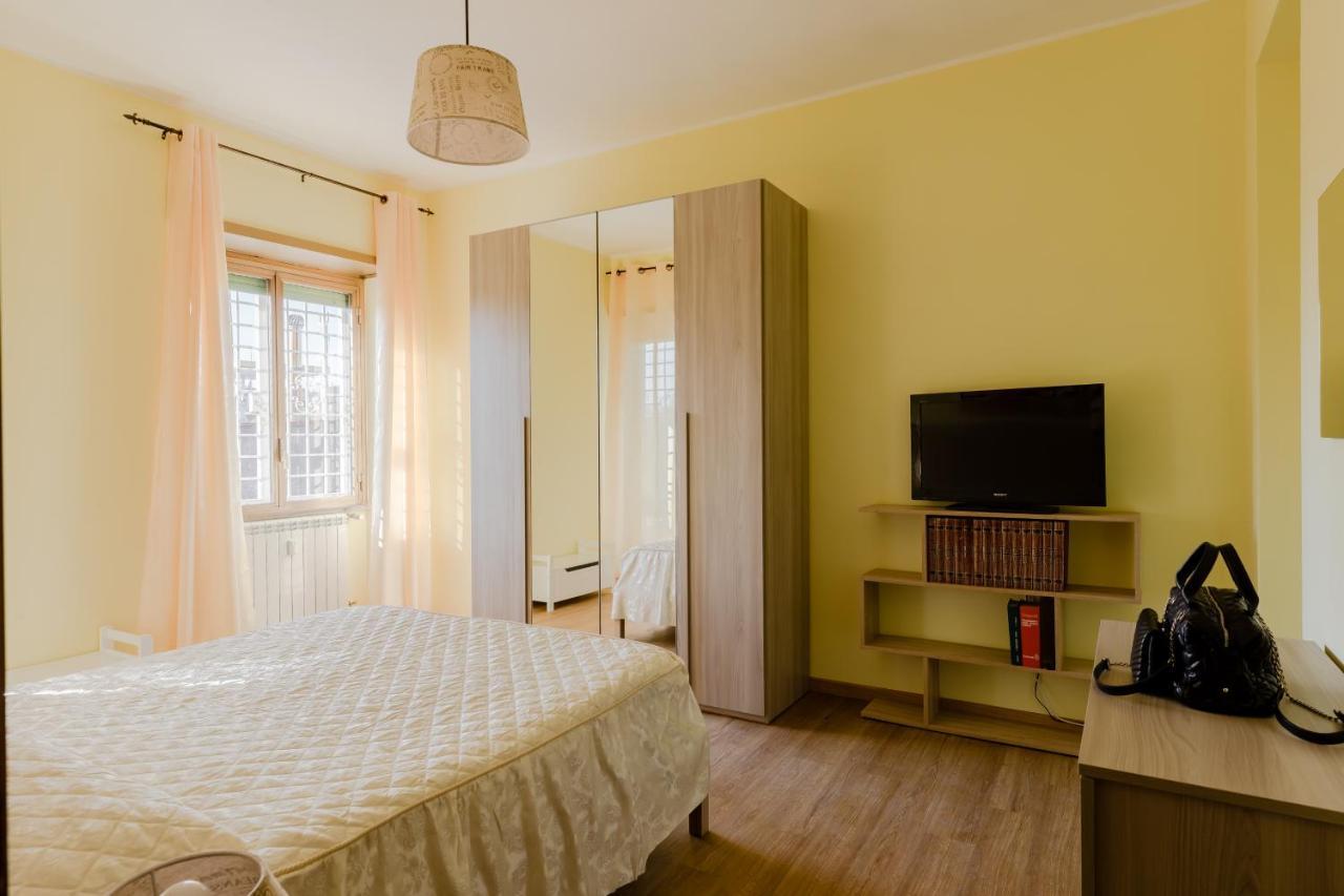 Le Rondini Apartment, 5 Persone, 2 Balconi, Policlinico Tor Vergata E Casilino Rome Luaran gambar