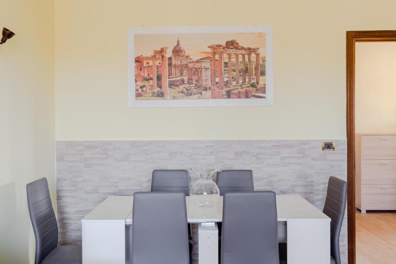 Le Rondini Apartment, 5 Persone, 2 Balconi, Policlinico Tor Vergata E Casilino Rome Luaran gambar