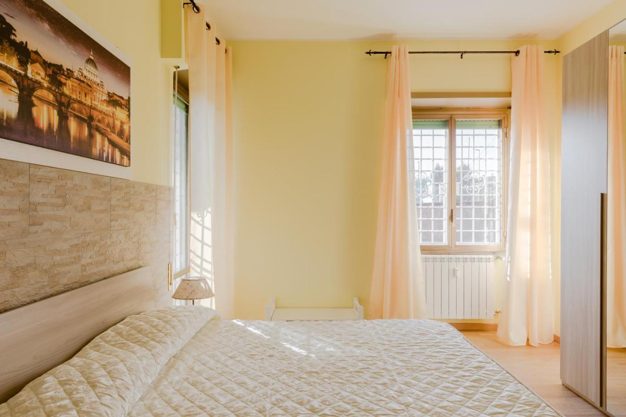 Le Rondini Apartment, 5 Persone, 2 Balconi, Policlinico Tor Vergata E Casilino Rome Luaran gambar