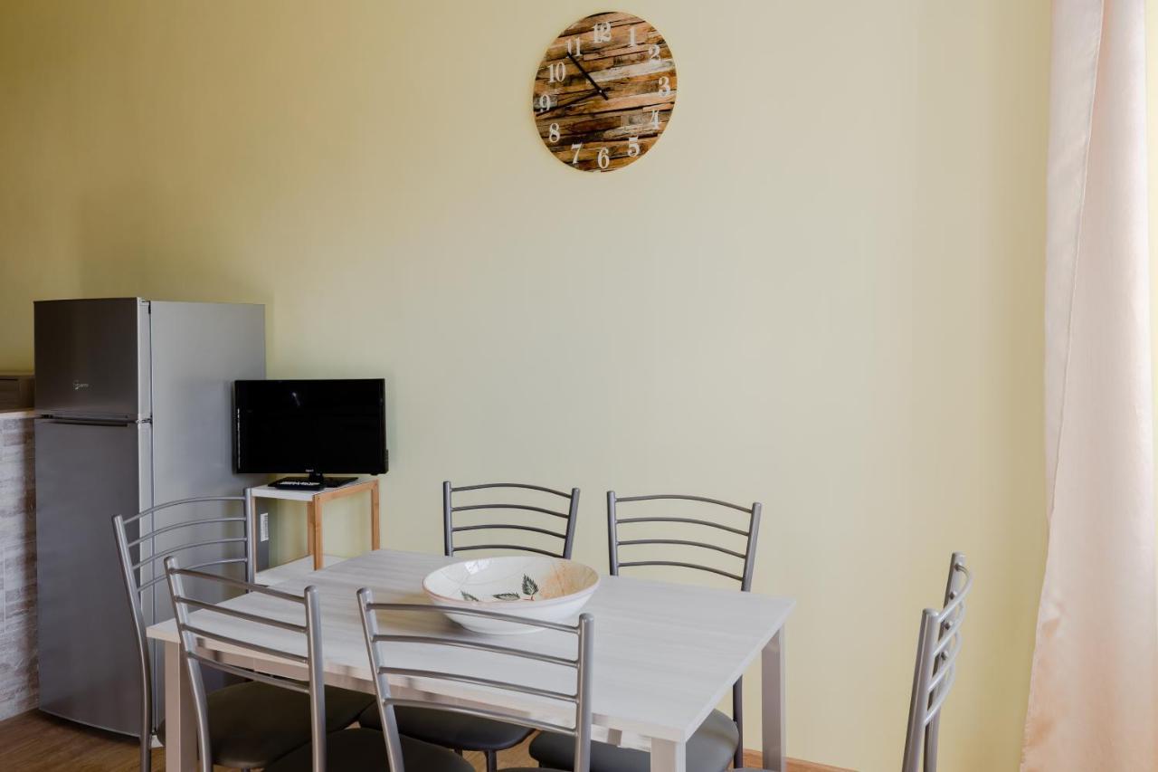 Le Rondini Apartment, 5 Persone, 2 Balconi, Policlinico Tor Vergata E Casilino Rome Luaran gambar