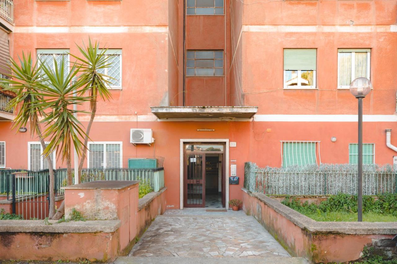 Le Rondini Apartment, 5 Persone, 2 Balconi, Policlinico Tor Vergata E Casilino Rome Luaran gambar