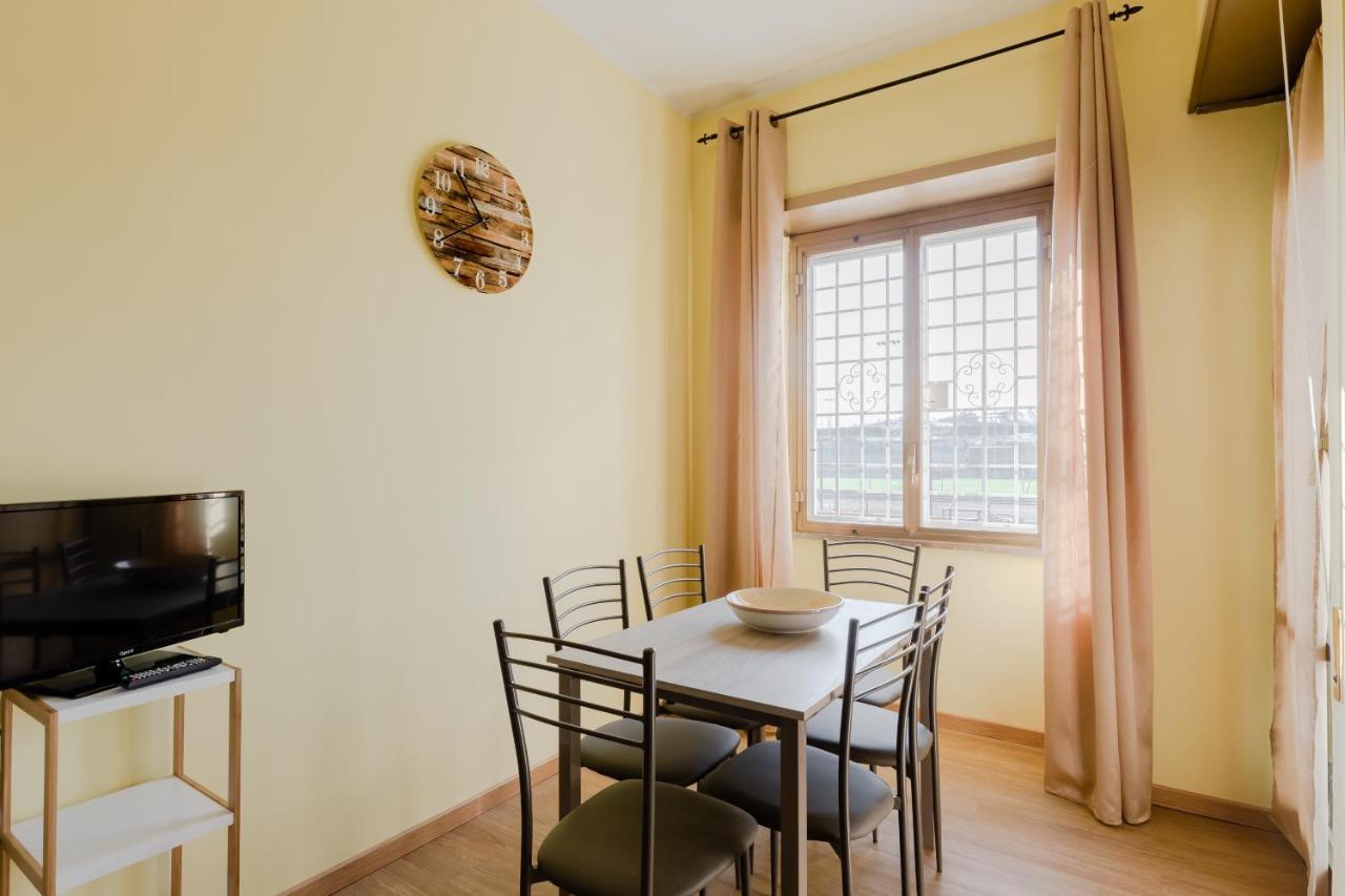 Le Rondini Apartment, 5 Persone, 2 Balconi, Policlinico Tor Vergata E Casilino Rome Luaran gambar