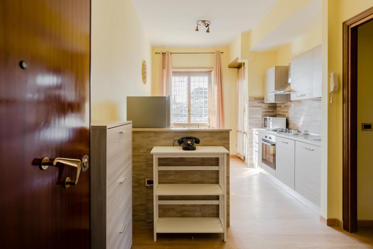 Le Rondini Apartment, 5 Persone, 2 Balconi, Policlinico Tor Vergata E Casilino Rome Luaran gambar